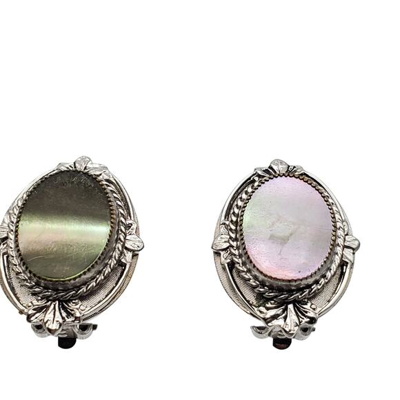 Whiting Davis Mother of Pearl Clip Earrings Silver Tone Oval Vintage Button MOP - Picture 10 of 10